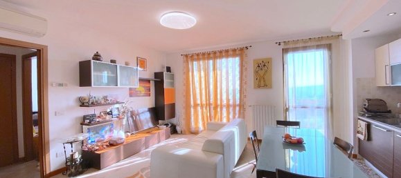 4 rooms Apartment in Montescudo Monte Colombo, Italy No. 102668 2