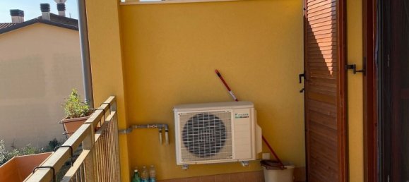 4 rooms Apartment in Montescudo Monte Colombo, Italy No. 102668 9