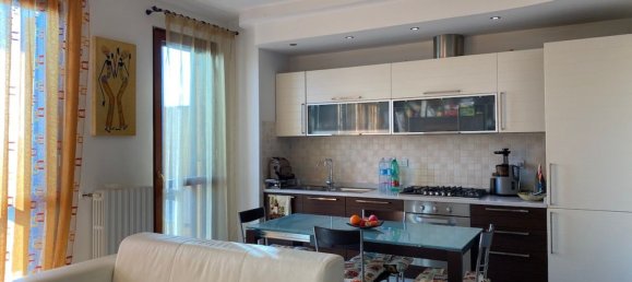 4 rooms Apartment in Montescudo Monte Colombo, Italy No. 102668 7