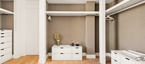 5 bedrooms Villa in Marbella, Spain No. 4806 18