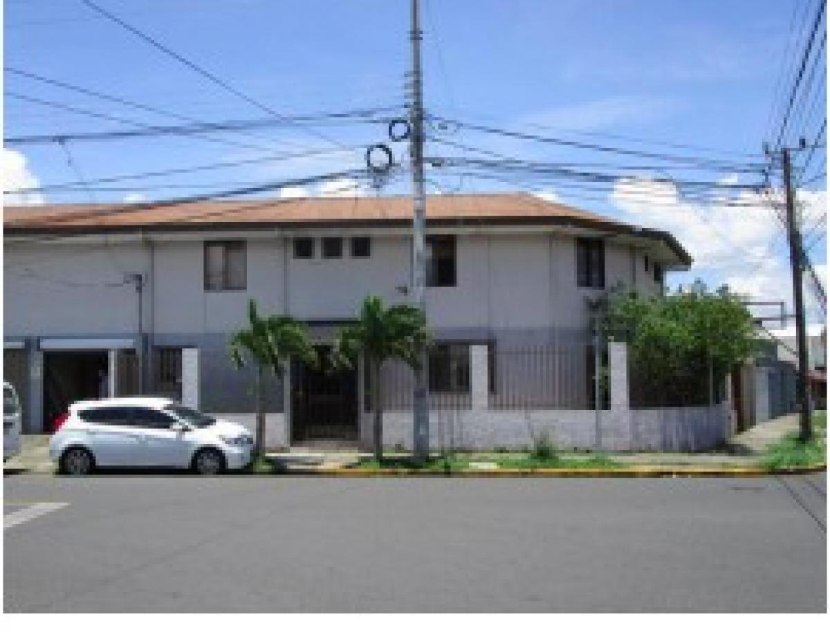 3 bedrooms House in Goicoechea , Costa Rica No. 356
