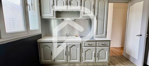 2 bedrooms House in Poitiers, France No. 309986 3