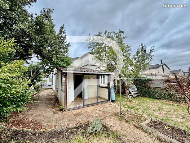 2 bedrooms House in Poitiers, France No. 309986