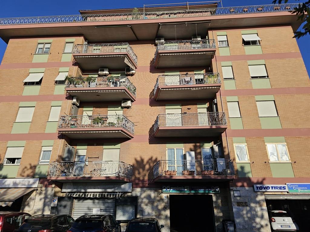 3غرفة شقة في Fonte Nuova, Italy رقم 18446