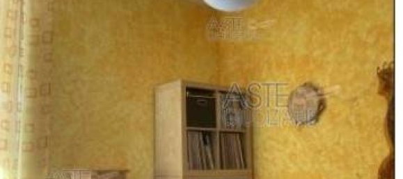 4 bedrooms Apartment in Livorno, Italy No. 354623 7
