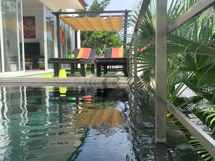 Villa de 3 dormitorios en Ko Samui, Thailand No. 64384