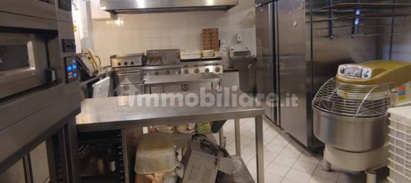 Propiedad comercial de 1 habitación en Rome, Italy No. 210944 12