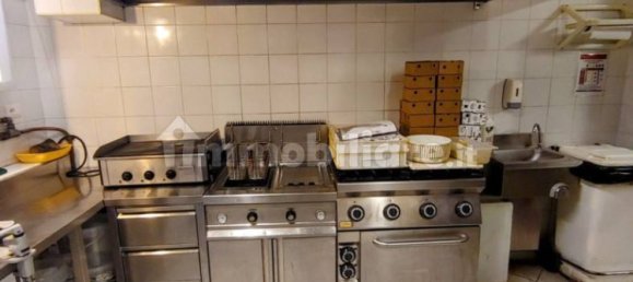 Propiedad comercial de 1 habitación en Rome, Italy No. 210944 3