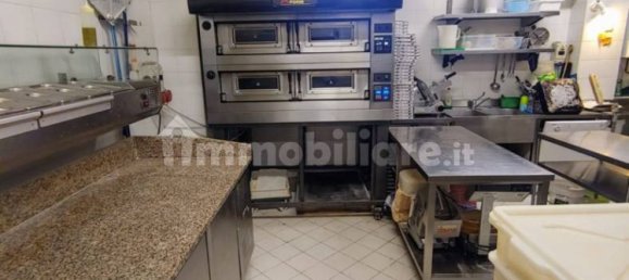 Propiedad comercial de 1 habitación en Rome, Italy No. 210944 11