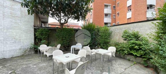 Коммерческая недвижимость с 3 комнатами в Брессо, Италия № 73130 14