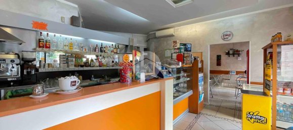 Коммерческая недвижимость с 3 комнатами в Брессо, Италия № 73130 16