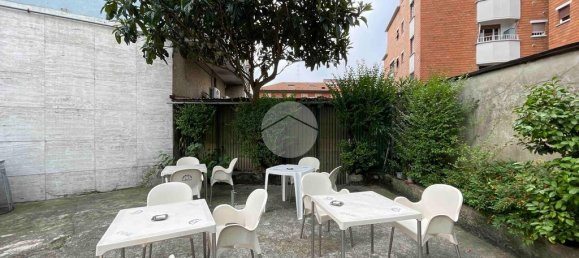 Коммерческая недвижимость с 3 комнатами в Брессо, Италия № 73130 10