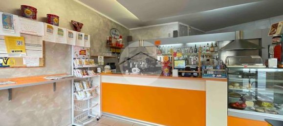 Коммерческая недвижимость с 3 комнатами в Брессо, Италия № 73130 20