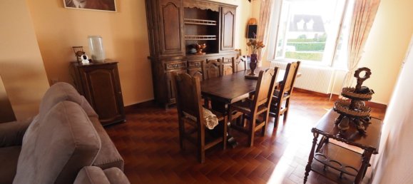 Villa de 4 dormitorios en Bois-d'Arcy, France No. 177121 2