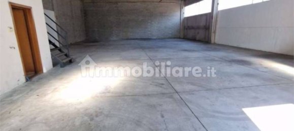 Almacén de 2 habitaciónes en Senna Comasco, Italy No. 374303 3