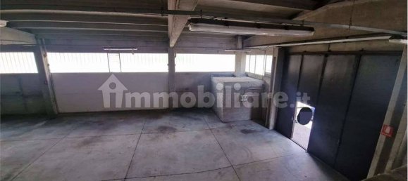 Almacén de 2 habitaciónes en Senna Comasco, Italy No. 374303 7