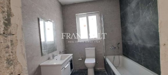 3 bedrooms Penthouse in Birkirkara, Malta No. 259 7