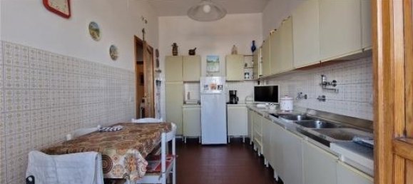 5 rooms Apartment in Florence, Italy No. 32367 18