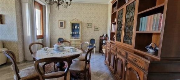 5 rooms Apartment in Florence, Italy No. 32367 25