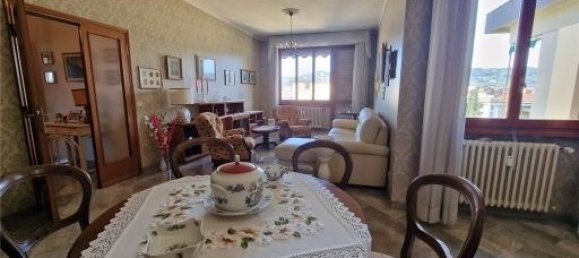 5 rooms Apartment in Florence, Italy No. 32367 3