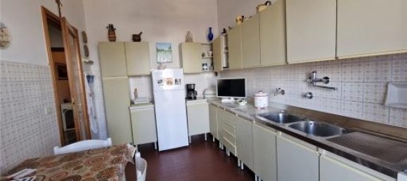 5 rooms Apartment in Florence, Italy No. 32367 15