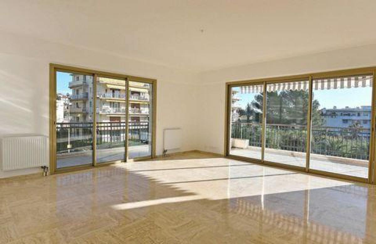 3 Schlafzimmer Haus in Cannes, France, Nr. 3158