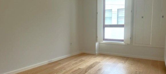 1 bedroom Duplex in Porto, Portugal No. 135796 4