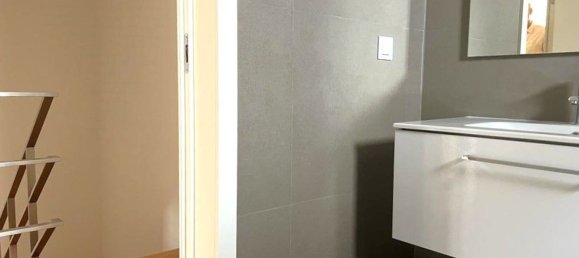 1 bedroom Duplex in Porto, Portugal No. 135796 8