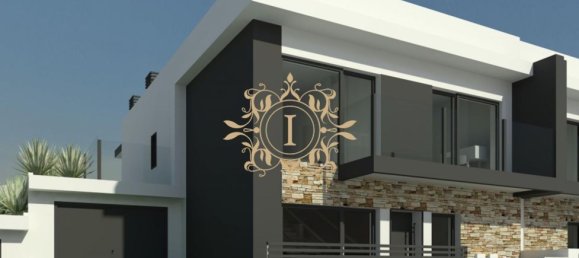 4 bedrooms House in Almada, Portugal No. 10978 2