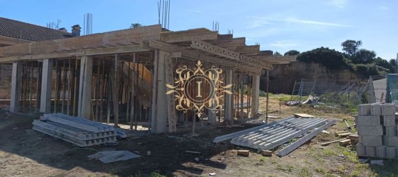 4 bedrooms House in Almada, Portugal No. 10978 5