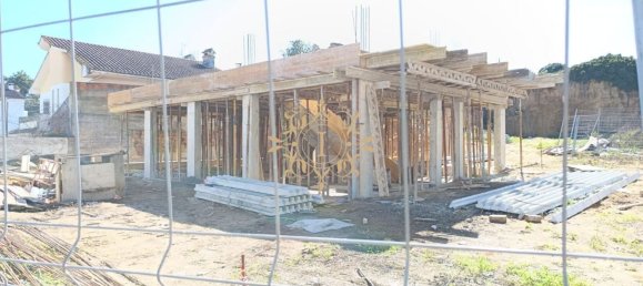 4 bedrooms House in Almada, Portugal No. 10978 9