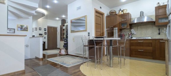 6 rooms House in Vasto, Italy No. 20402 7