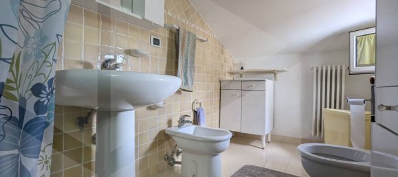 6 rooms House in Vasto, Italy No. 20402 21