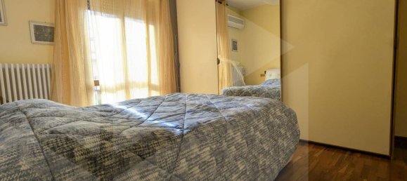 6 rooms House in Vasto, Italy No. 20402 10