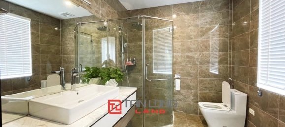 3 bedrooms Villa in Long Bien, Vietnam No. 525 12