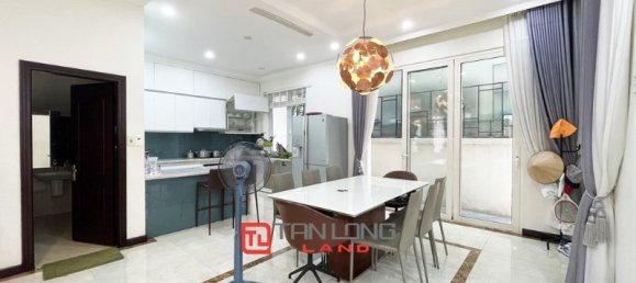 3 bedrooms Villa in Long Bien, Vietnam No. 525 5