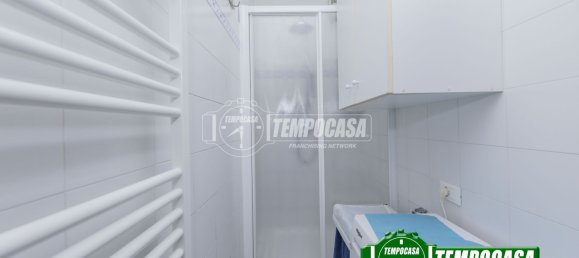 3-salle Appartement à Locate di Triulzi, Italy No. 293701 4