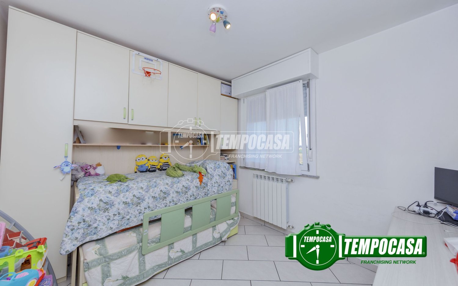 3-salle Appartement à Locate di Triulzi, Italy No. 293701