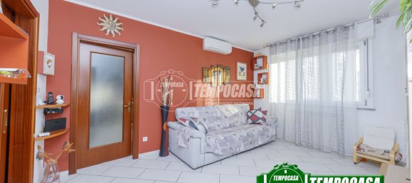3-salle Appartement à Locate di Triulzi, Italy No. 293701 7