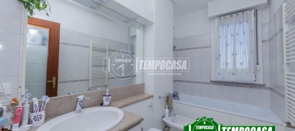3-salle Appartement à Locate di Triulzi, Italy No. 293701 3