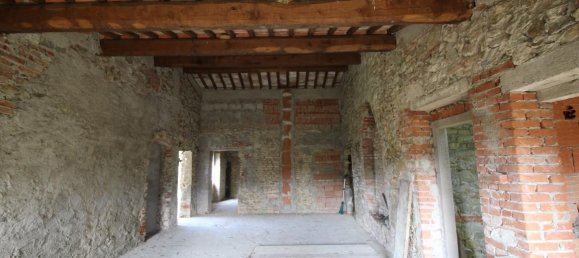 Casa de 4 habitaciónes en Terranuova Bracciolini, Italy No. 230522 8