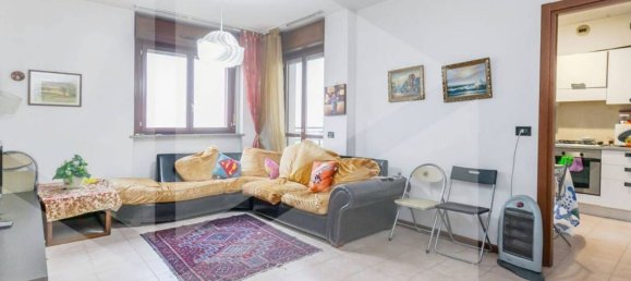 2 rooms Apartment in Milan, Italy No. 241624 3