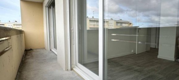 2 bedrooms Apartment in Laon, France No. 230473 5