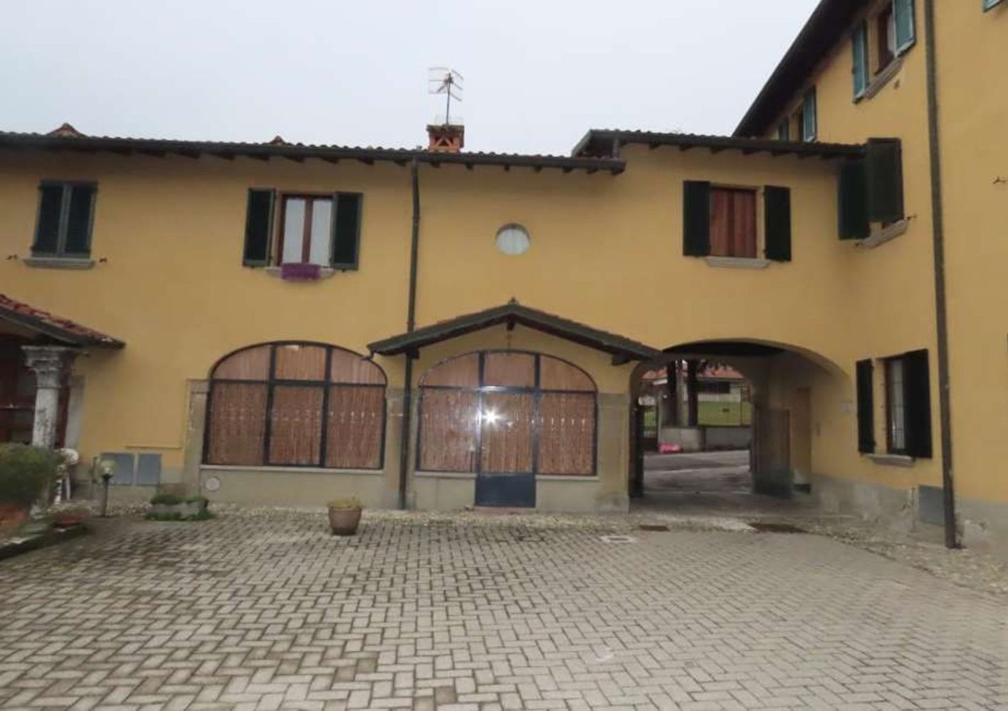 5غرفة شقة في Sirone, Italy رقم 2683