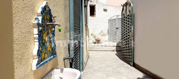 2 Schlafzimmer Villa in Forio, Italy, Nr. 307902 6