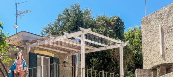 2 Schlafzimmer Villa in Forio, Italy, Nr. 307902 4