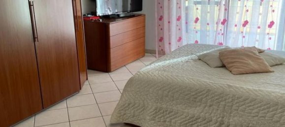 Apartamento de 4 divisões em Carrara, Italy N.º 36093 4