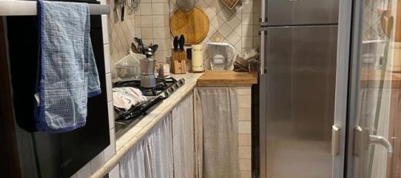 Apartamento de 4 divisões em Carrara, Italy N.º 36093 2