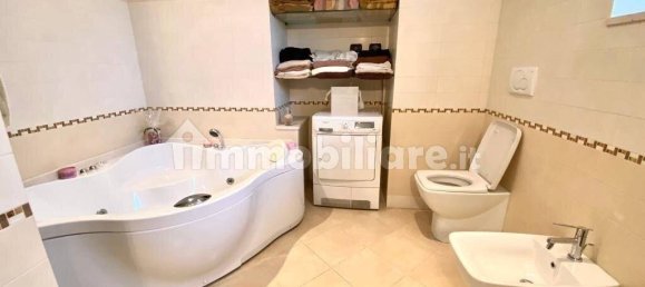 Casa de 5 divisões em Massa, Italy N.º 215058 12