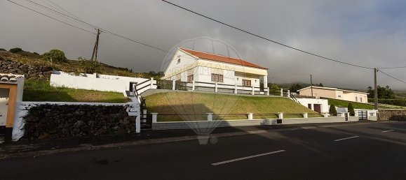 3 bedrooms House in Angra do Heroismo, Portugal No. 21573 40